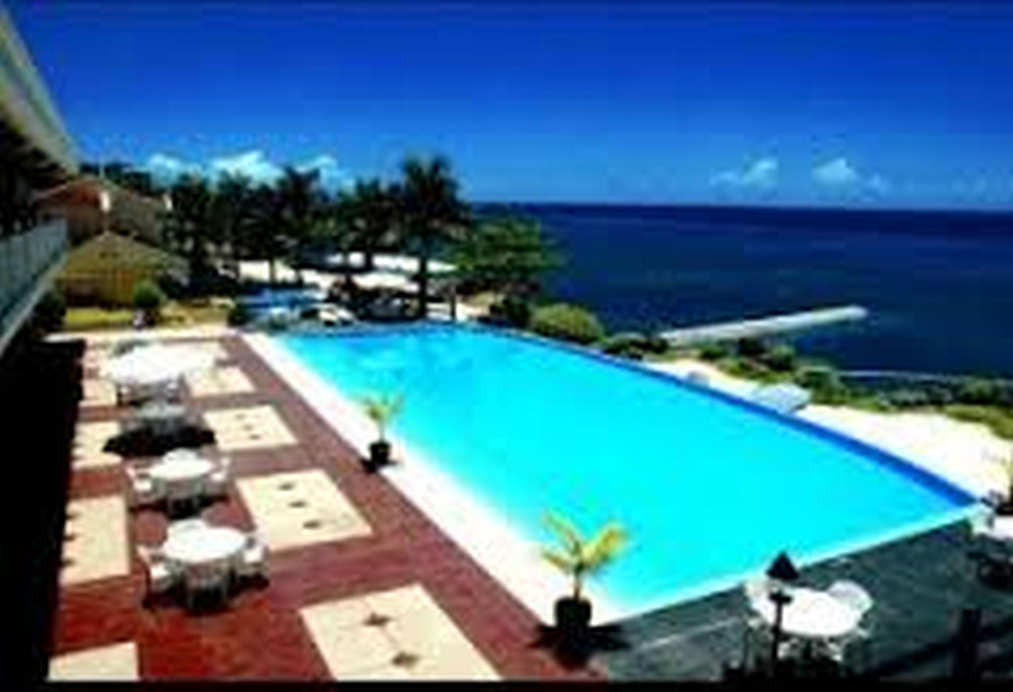 Vista Mar Beach Resort And Country Club Мактан Экстерьер фото